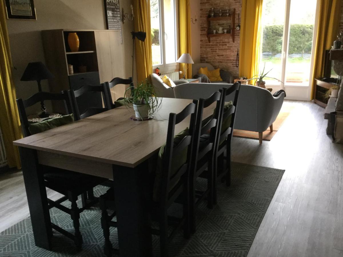 Coup De Coeur Assure ! Calm Comme A La Maison ! Maison Spacieuse Avec Grande Terrasse Pour 2 A 5 Personnes Proximite Granville Et Mer Avec Wifi Et Parking Gratuits Exterior photo