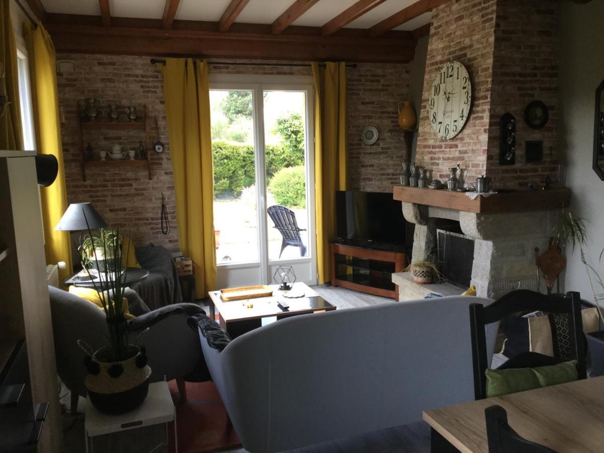 Coup De Coeur Assure ! Calm Comme A La Maison ! Maison Spacieuse Avec Grande Terrasse Pour 2 A 5 Personnes Proximite Granville Et Mer Avec Wifi Et Parking Gratuits Exterior photo