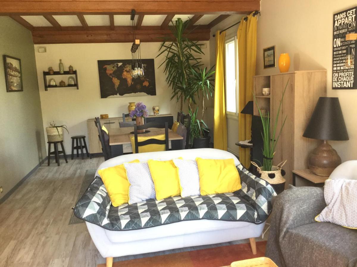 Coup De Coeur Assure ! Calm Comme A La Maison ! Maison Spacieuse Avec Grande Terrasse Pour 2 A 5 Personnes Proximite Granville Et Mer Avec Wifi Et Parking Gratuits Exterior photo