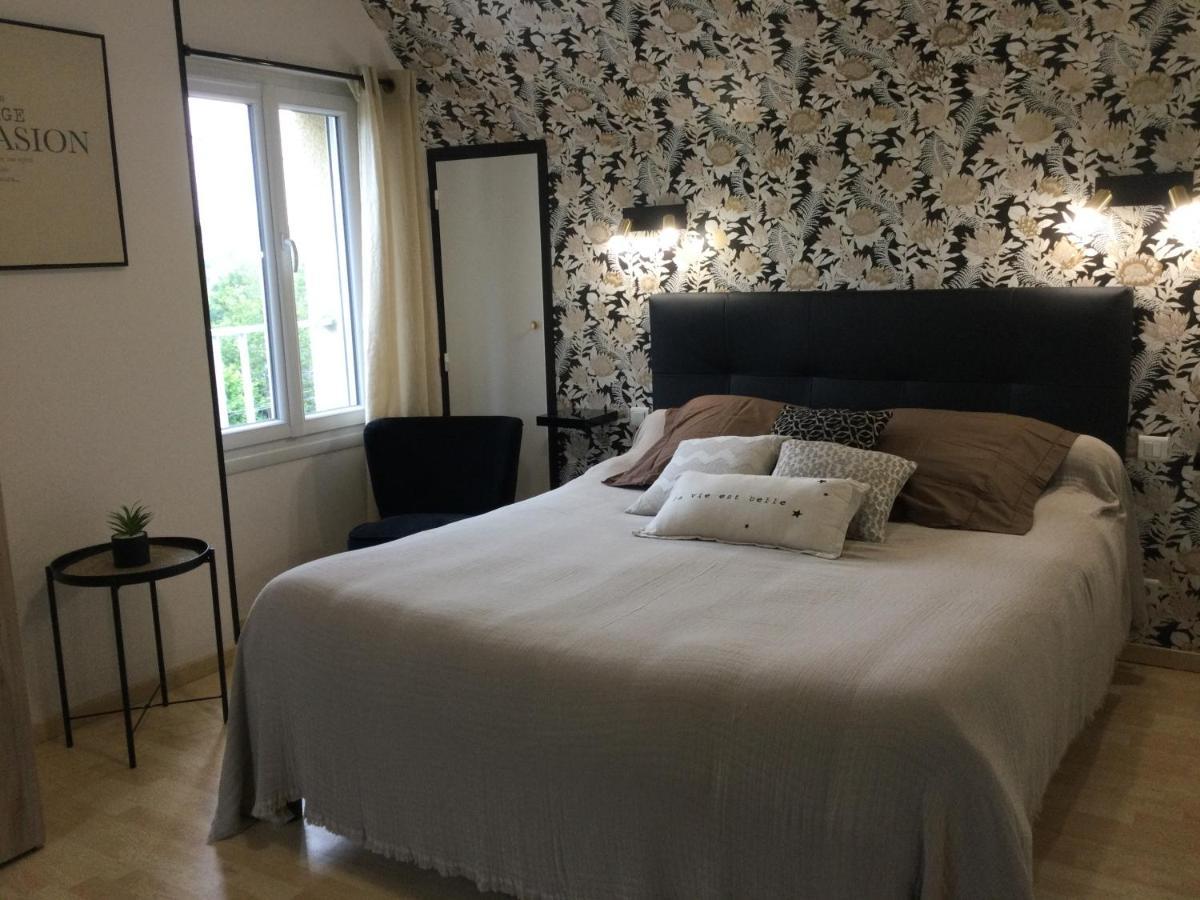 Coup De Coeur Assure ! Calm Comme A La Maison ! Maison Spacieuse Avec Grande Terrasse Pour 2 A 5 Personnes Proximite Granville Et Mer Avec Wifi Et Parking Gratuits Exterior photo