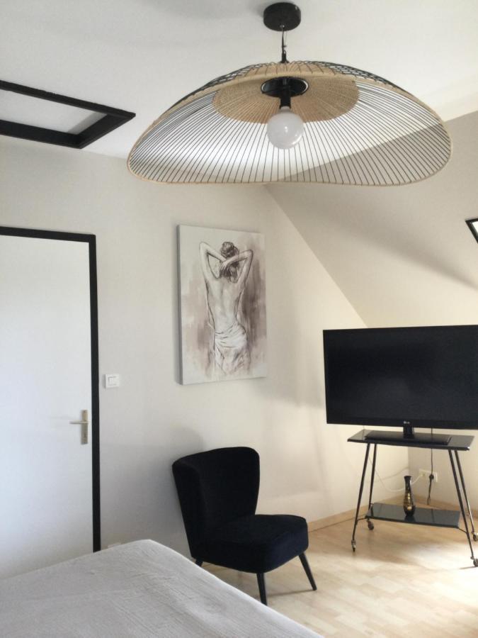 Coup De Coeur Assure ! Calm Comme A La Maison ! Maison Spacieuse Avec Grande Terrasse Pour 2 A 5 Personnes Proximite Granville Et Mer Avec Wifi Et Parking Gratuits Exterior photo
