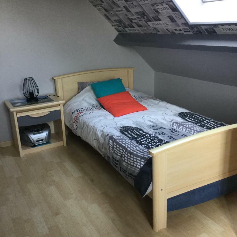 Coup De Coeur Assure ! Calm Comme A La Maison ! Maison Spacieuse Avec Grande Terrasse Pour 2 A 5 Personnes Proximite Granville Et Mer Avec Wifi Et Parking Gratuits Exterior photo